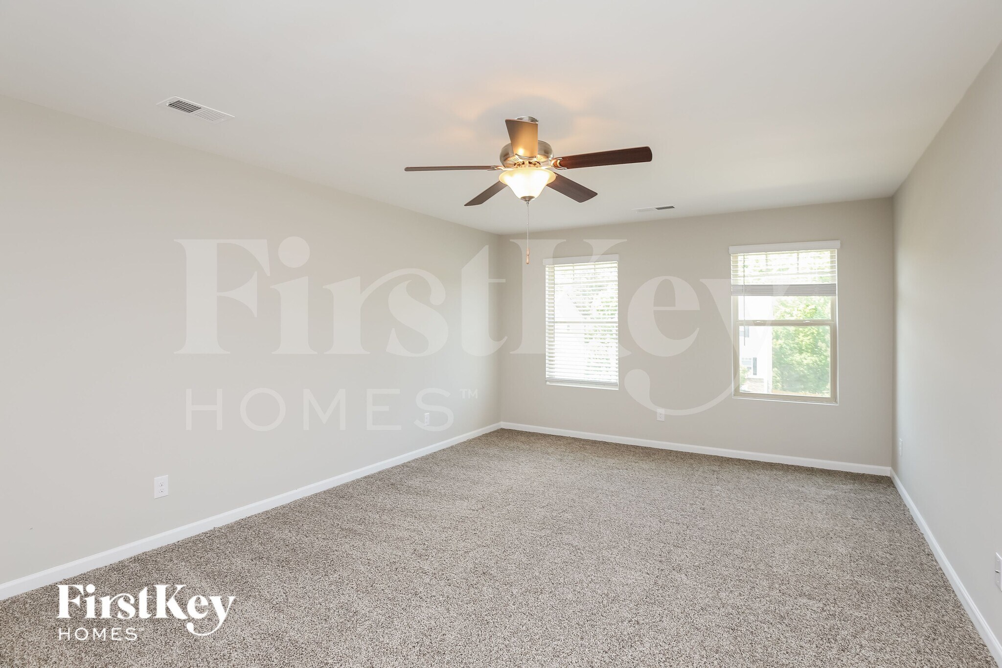 Building Photo - 2102 Massey Ln