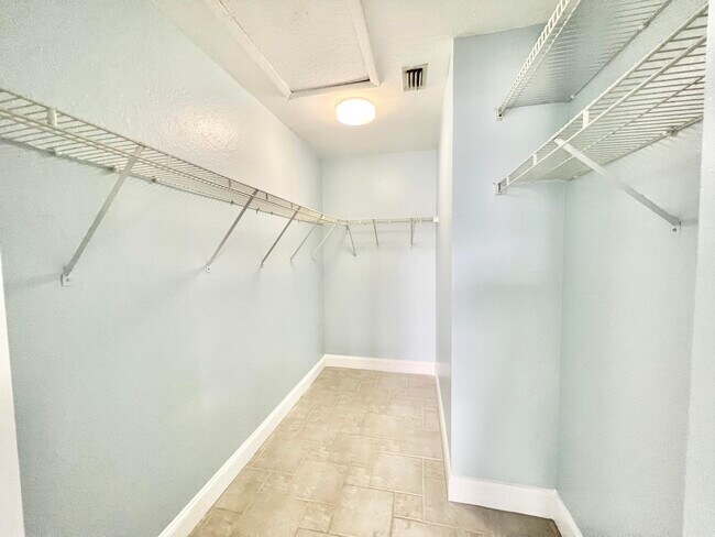Building Photo - 15306 W Tranquility Lake Dr