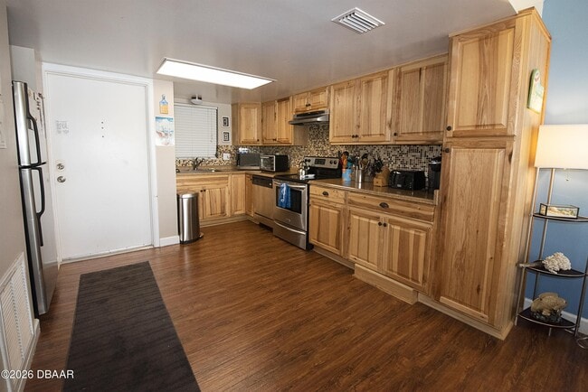 Building Photo - 1571 S Atlantic Ave