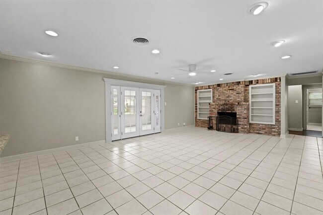 Building Photo - 5618 Bankside Dr