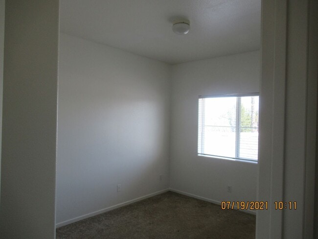 Building Photo - l31400