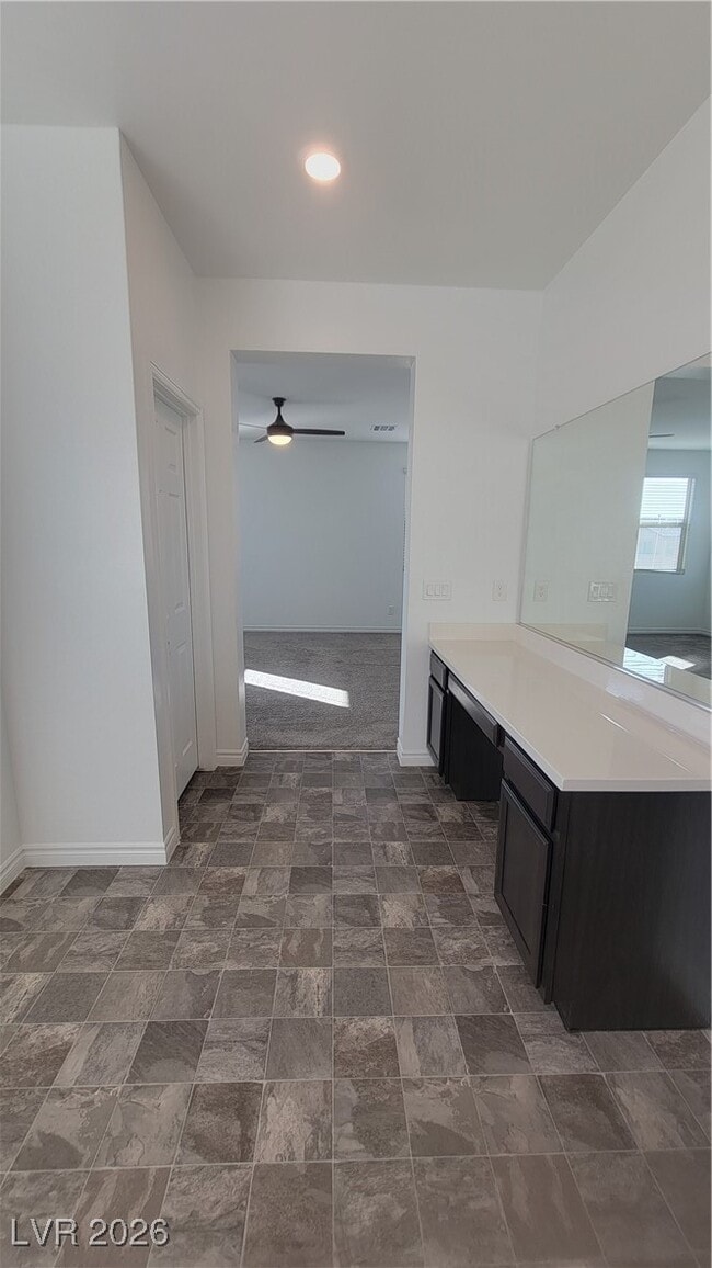 Building Photo - 1121 Cliff Castle Ave