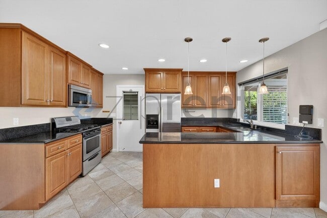 Building Photo - 13333 Rollin Glen Rd