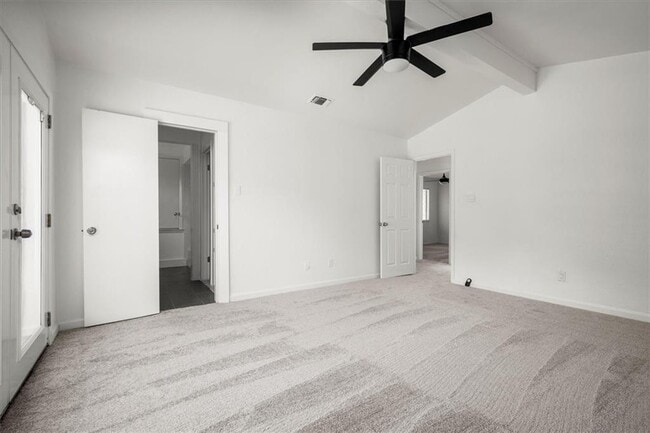 Building Photo - 6100 Danwood Dr