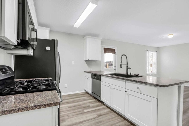 Building Photo - "Charming 3-Bedroom, 2-Bath Home Retreat with Solar Panels! 10% off for active service members!"