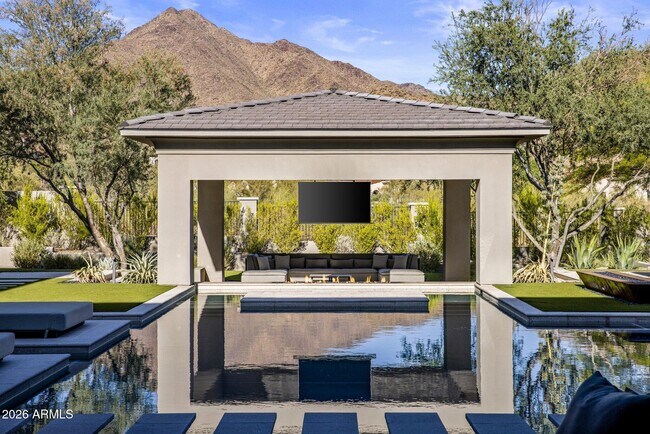 Building Photo - 10110 E Siesta Ln