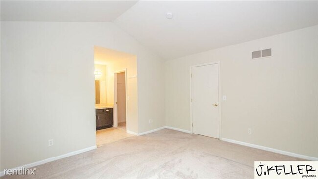 Building Photo - 3477 Ashburnam Rd