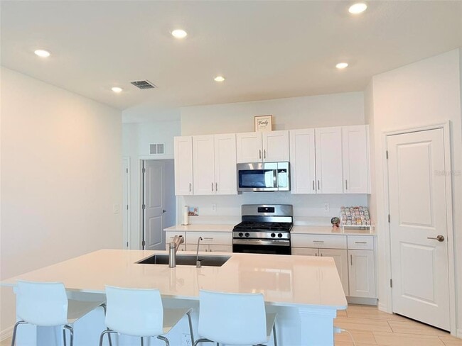 Building Photo - 35080 Brackett Bnd