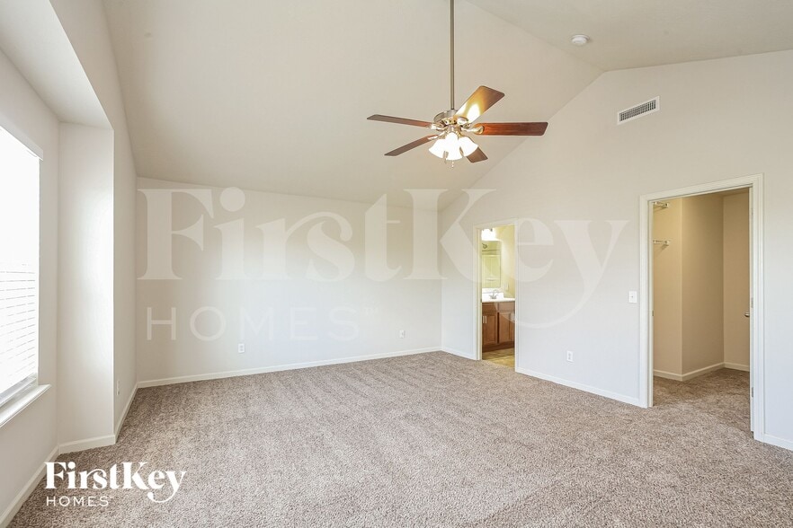 Building Photo - 5880 Crowley Pkwy