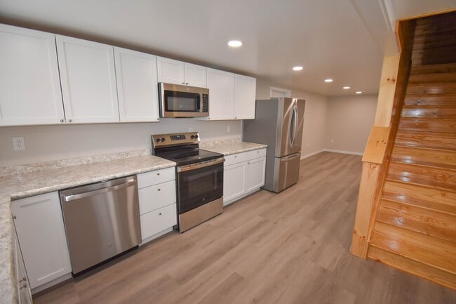 Building Photo - RTSA25-27