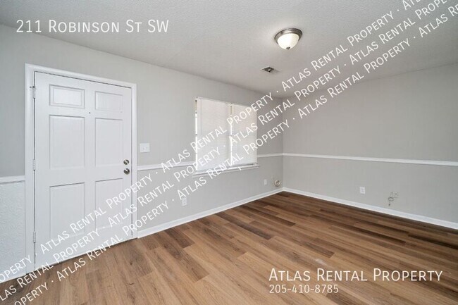 Building Photo - 211 Robinson St SW