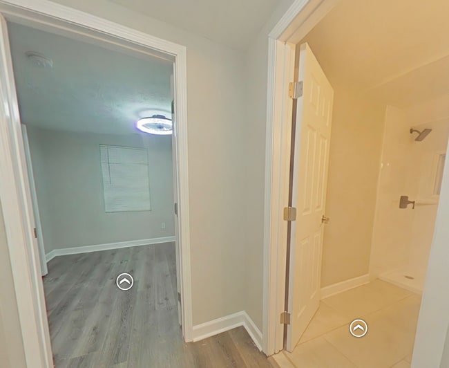 Building Photo - 249 Laurel Ave SW