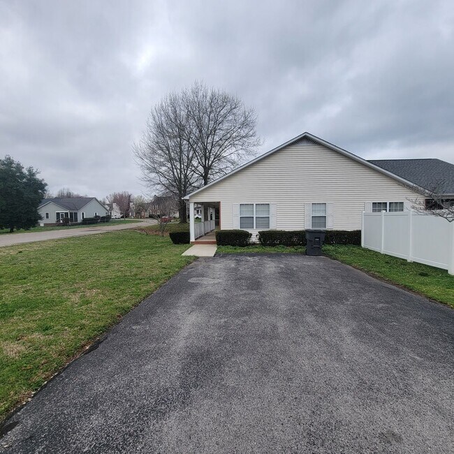 Building Photo - 2/1 Duplex- Cookeville- Large Corner Lot