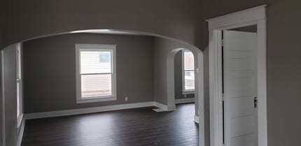 Building Photo - 3 bedroom 2 bath
