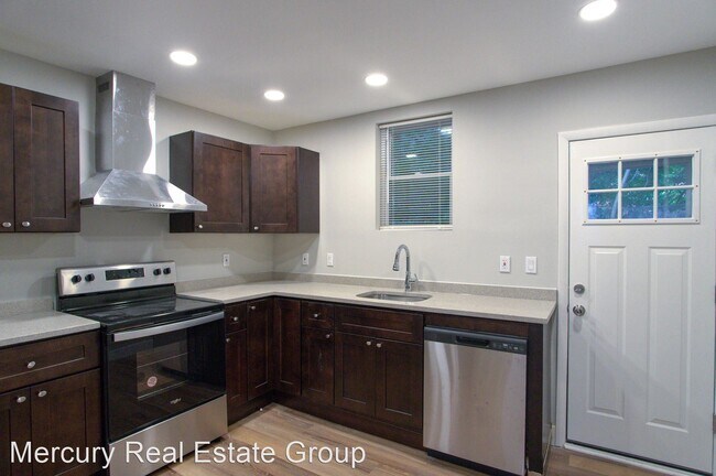 Building Photo - 3 br, 1 bath House - 1519 S 26th St