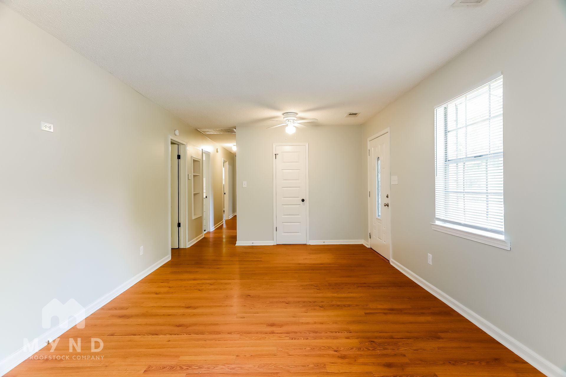 Building Photo - 320 Navajo Pines Dr