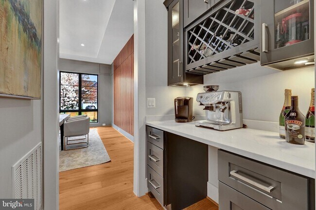 Building Photo - 1100 Balls Hill Rd