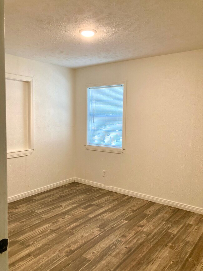 Building Photo - 3603 Linda Dr