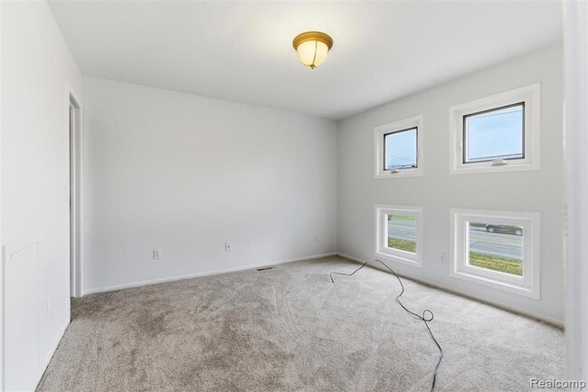 Building Photo - 5186 E 14 Mile Rd