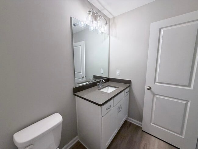 Building Photo - The Enclave At Mill Creek