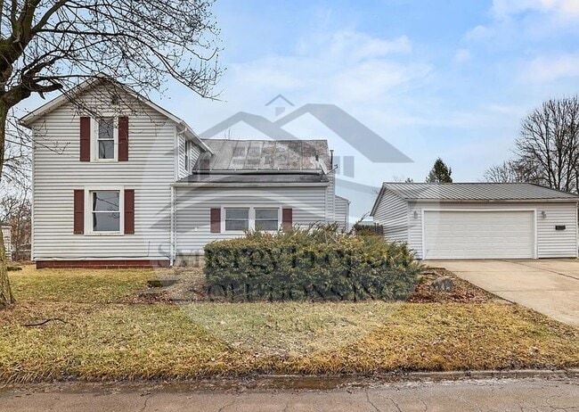 Primary Photo - AVAILABLE NOW CRESTLINE HOME