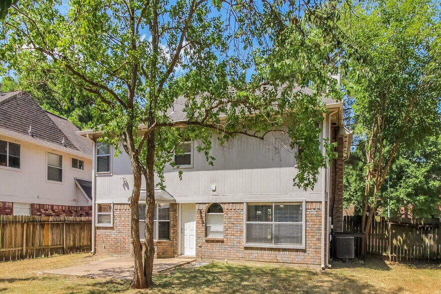 Building Photo - 16830 Goodfield Ct
