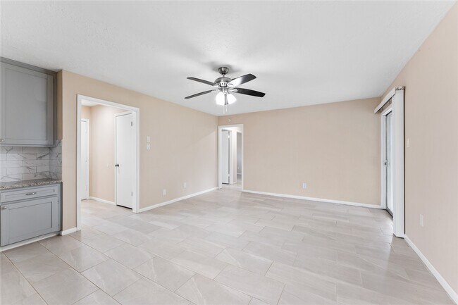 Building Photo - 1431 Epsilon St