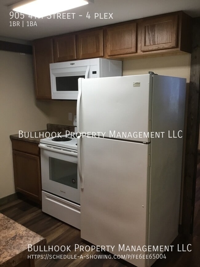 Building Photo - 905 4th St