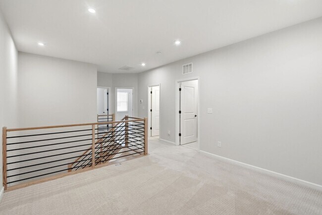 Building Photo - Like-New LoSo Townhome | 3BR + Loft | 2-Car Garage | Move-In Ready