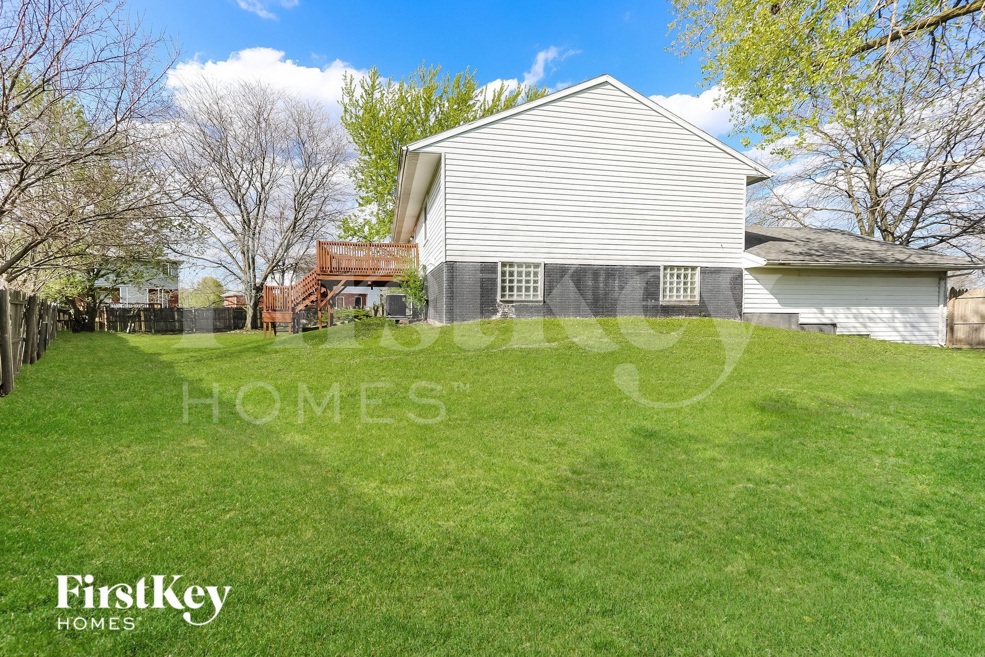 Building Photo - 642 Bradley Ave