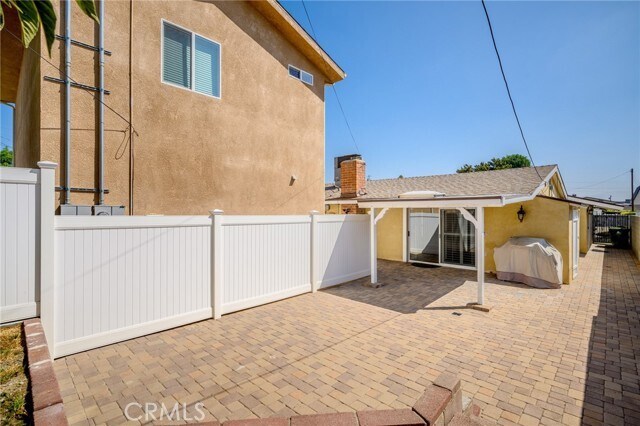Building Photo - 11243 Paso Robles Ave
