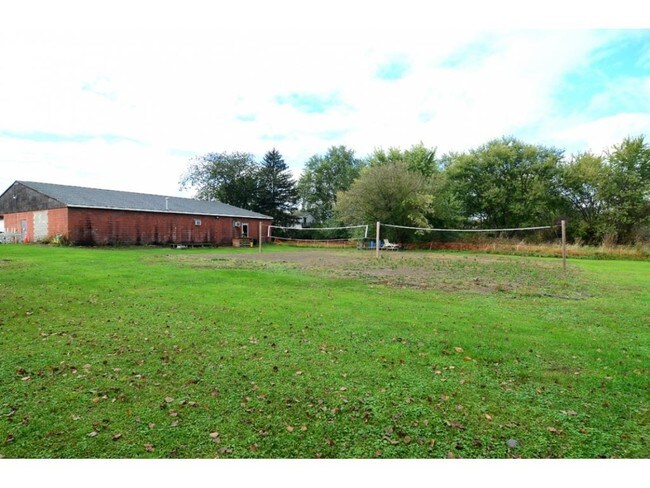 Building Photo - 14 Grossett Dr