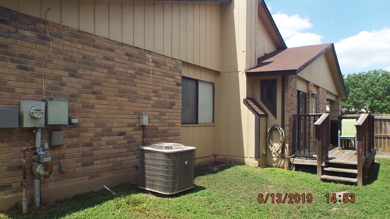 Building Photo - 13235 Larkwalk St