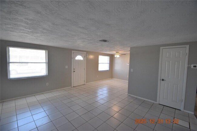 Building Photo - 3518 Umber Rd