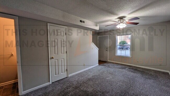 Building Photo - 284 Raleigh Dr