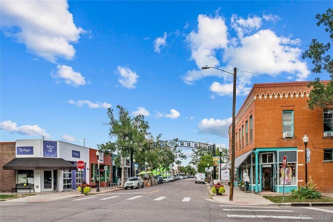 Building Photo - 1805 S Emerson St