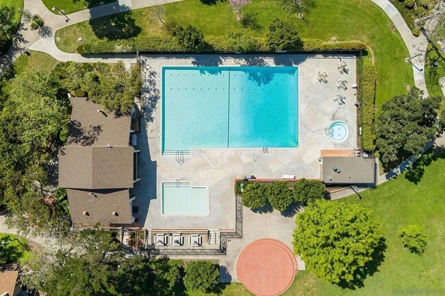 Building Photo - Welcome to this stunning 4-bedroom, 3-bathroom home in Tierrasanta