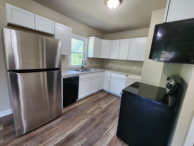 Building Photo - Cozy 1 Bedroom 1 Bath Home