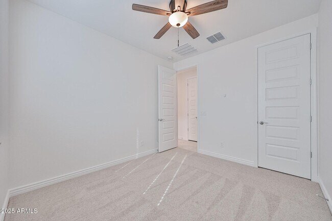 Building Photo - 8806 W Orange Dr