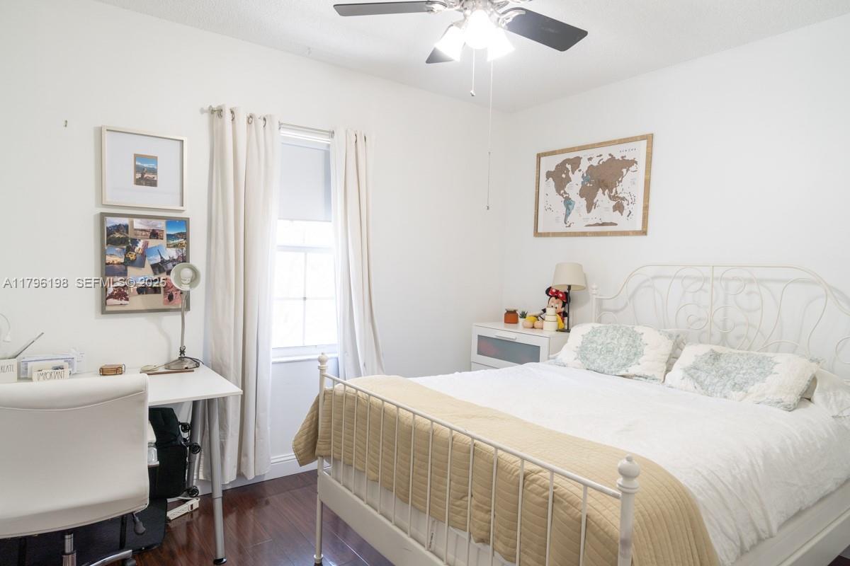 Building Photo - 1999 Madeira Dr