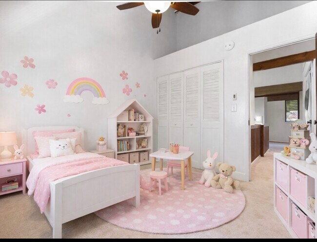 Building Photo - 370 Kawaihae St