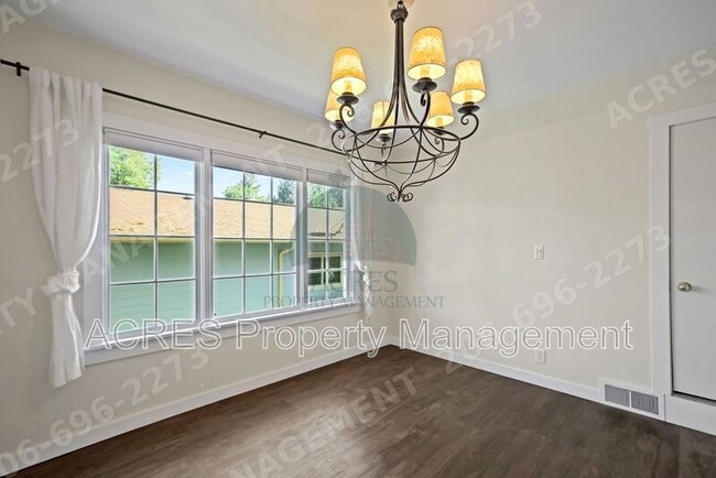 Building Photo - 15446 21st Ave SW