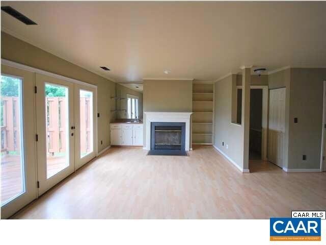 Building Photo - 1235 Maple View Dr