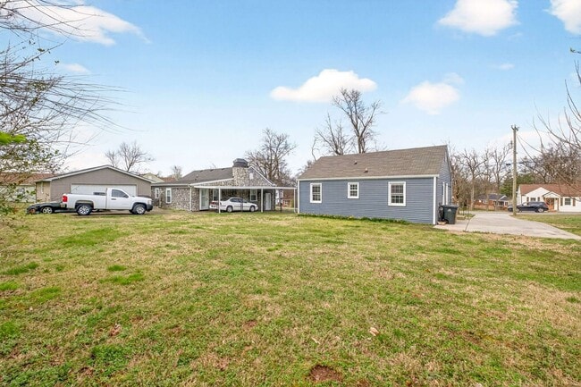 Building Photo - Newly Renovated Single-Family Home!