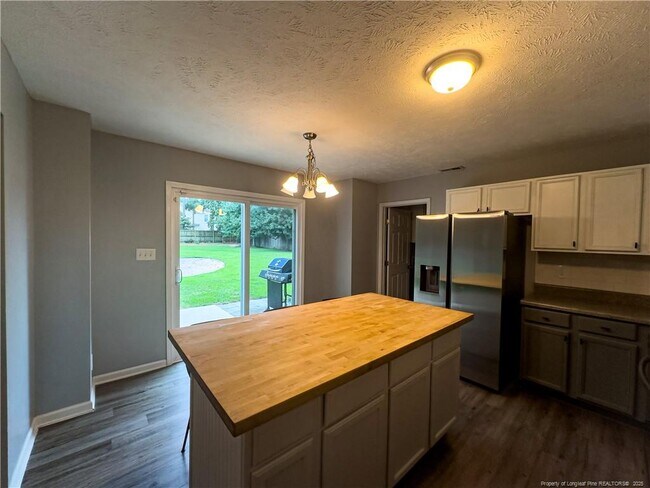 Building Photo - 290 Strike Eagle Dr