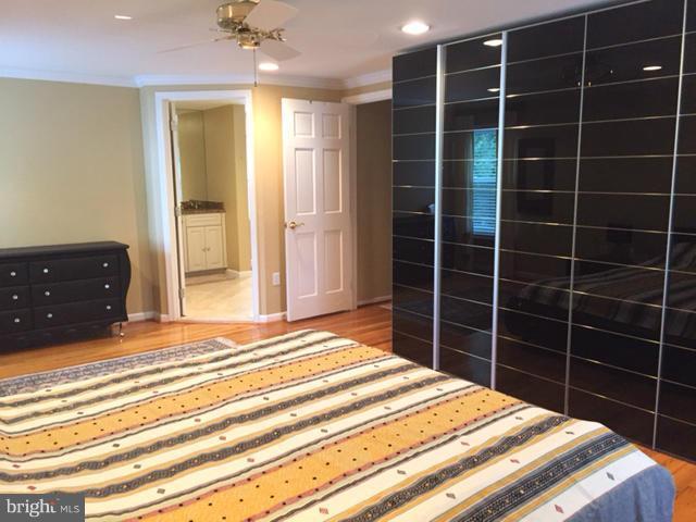 Building Photo - 11125 Hunt Club Dr