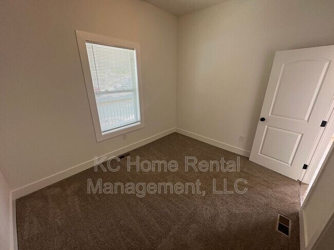 Building Photo - 2311 Jarboe St
