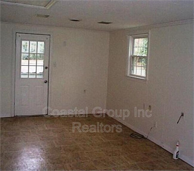 Building Photo - 4733 Adler Ave