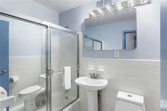 Building Photo - 215 Piedmont Ave NE