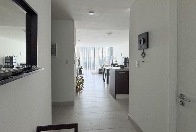 Building Photo - 720 NE 62nd St